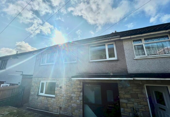 3 Bedroom Semi-Detached House To Rent In Sycamore Drive, Tonypandy, CF40