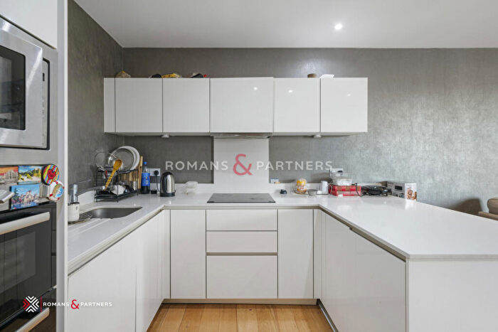 3 Bedroom Apartment To Rent In Ceram Court, Bromley By Bow, E3