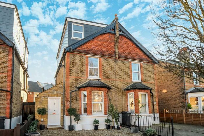 3 Bedroom Semi-Detached House To Rent In Gibbon Road, Kingston Upon Thames, KT2