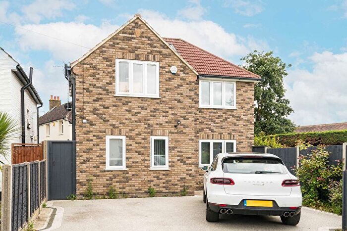 3 Bedroom Detached House To Rent In Northcote Avenue, Isleworth, TW7