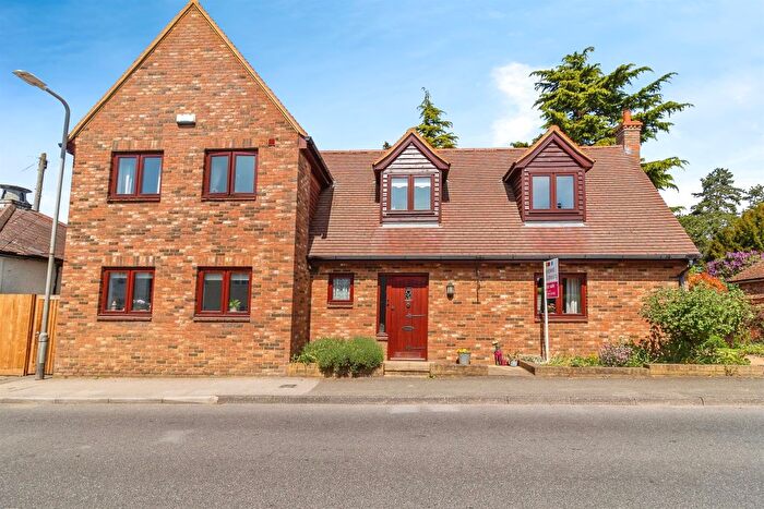 4 Bedroom Detached House For Sale In High Street, North Crawley, Newport Pagnell, MK16
