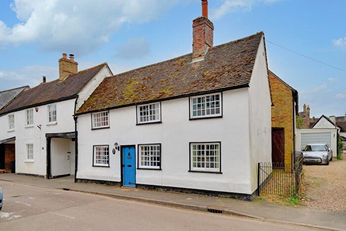 3 Bedroom Cottage To Rent In East Street, Kimbolton, PE28