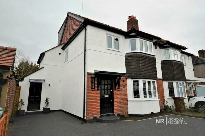 5 Bedroom Semi-Detached House To Rent In Gosfield Road, Epsom, Surrey., KT19
