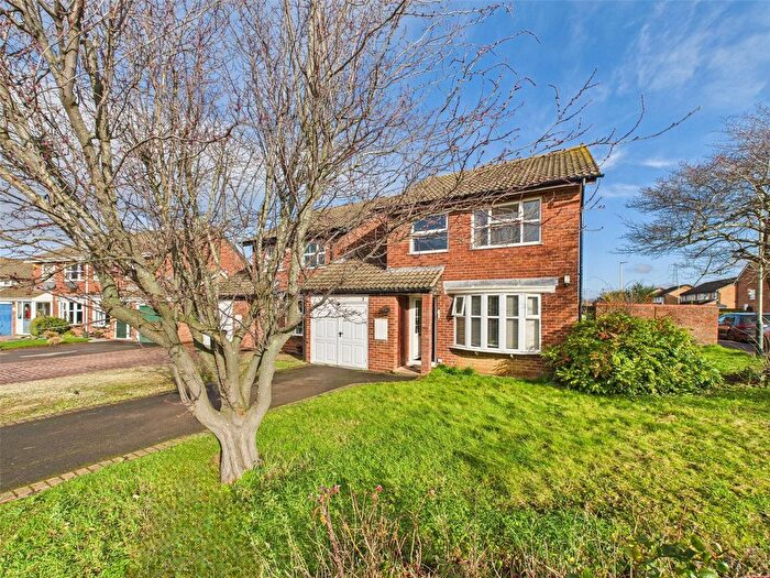 3 Bedroom Link Detached House For Sale In Hazlitt Croft, Cheltenham, Gloucestershire, GL51