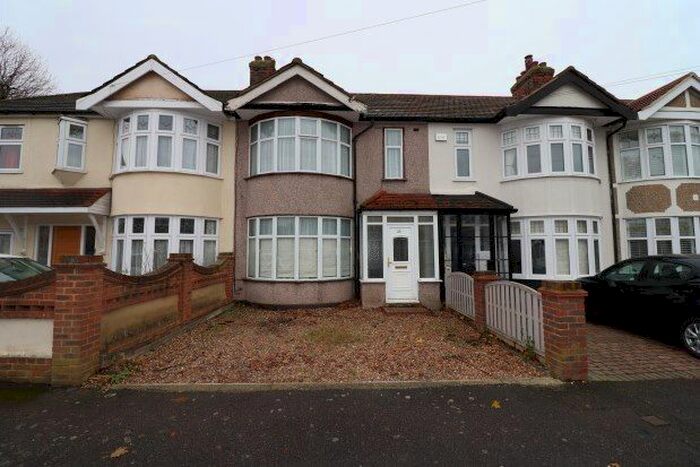 3 Bedroom Property To Rent In Cedar Road, Hornchurch RM12