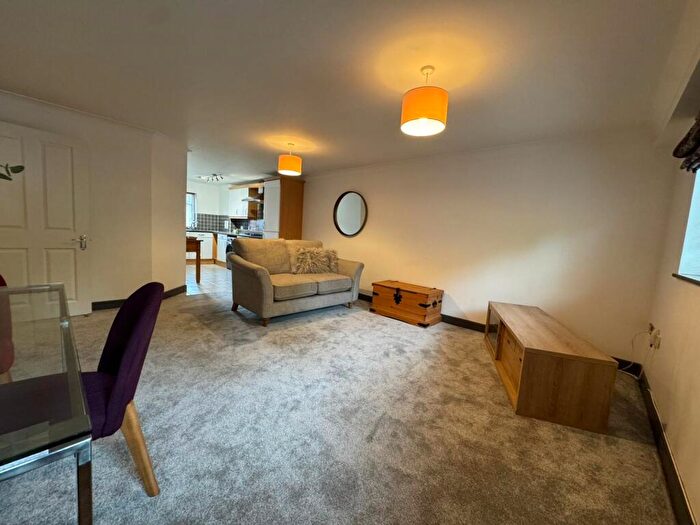 2 Bedroom Apartment To Rent In Princess Alexandra Court, St Davids, EX4
