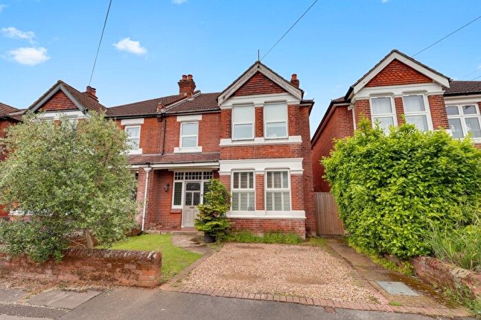 4 Bedroom Semi-Detached House For Sale In Shirley, Southampton, SO15