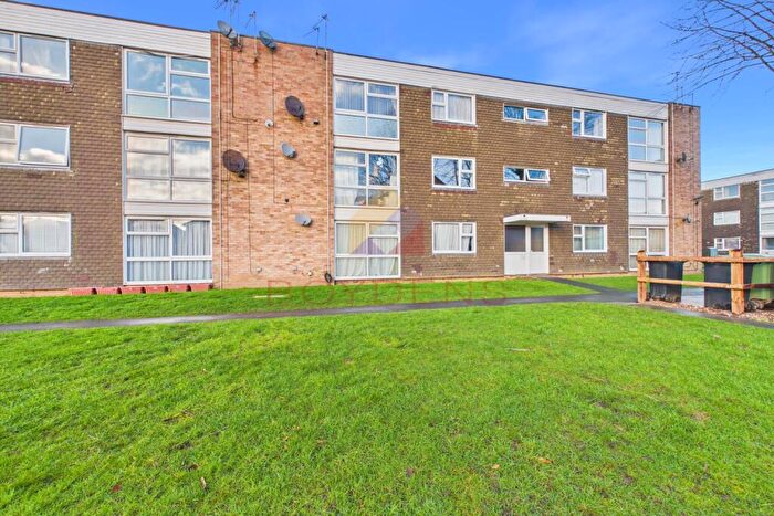 2 Bedroom Apartment For Sale In Lethe Grove, South Colchester, CO2