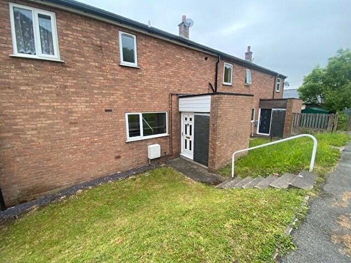 3 Bedroom Terraced House To Rent In Trem Y Foel, LL21