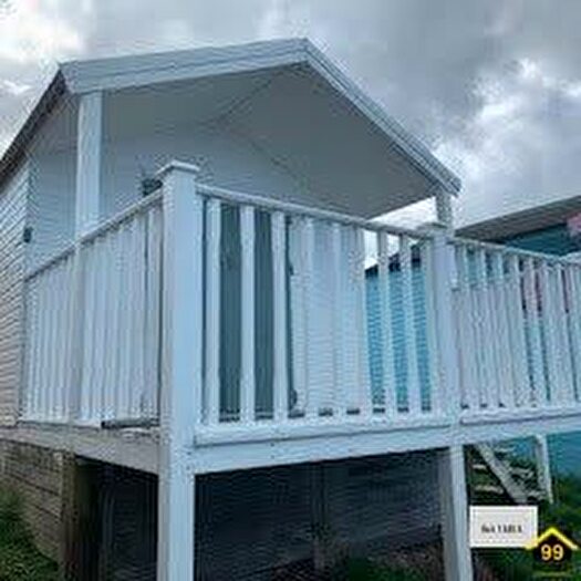 Chalet For Sale In Marine Parade, Tankerton West, Kent, CT5