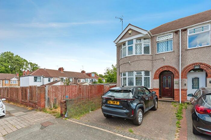 3 Bedroom End Terrace House For Sale In Cranford Road, Coventry, CV5