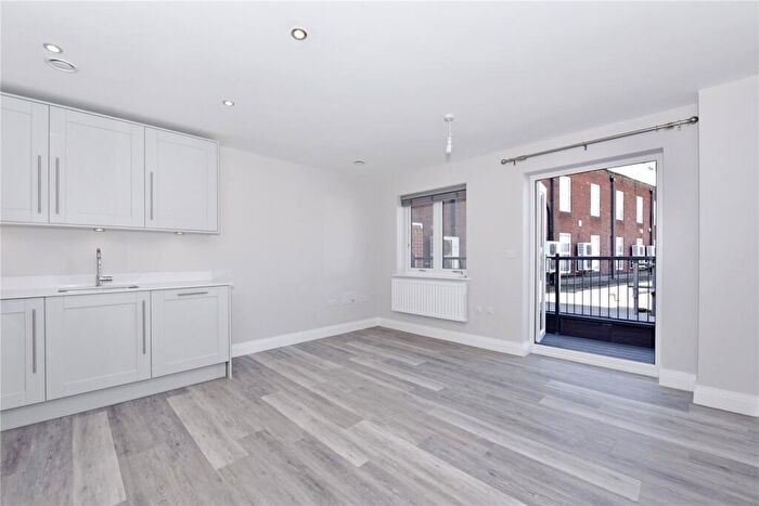 1 Bedroom Apartment To Rent In Grebe House, Marlow, Buckinghamshire, SL7