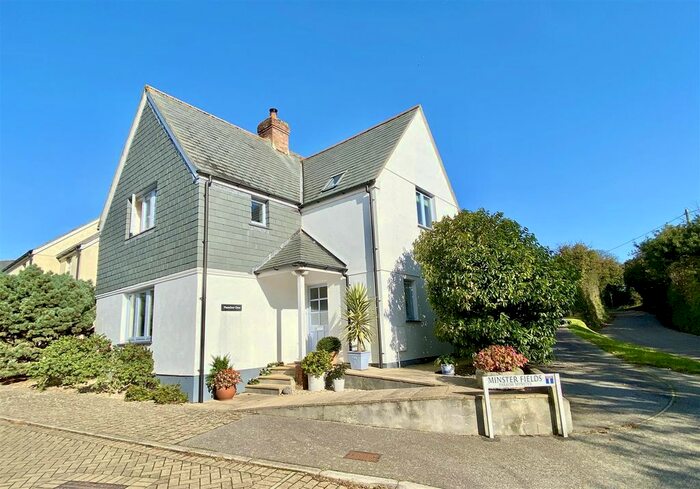 4 Bedroom Detached House For Sale In Minster Fields, Manaccan, Helston, TR12