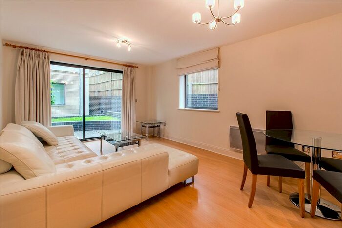 2 Bedroom Flat To Rent In Tounson Court, Montaigne Close, London, SW1P