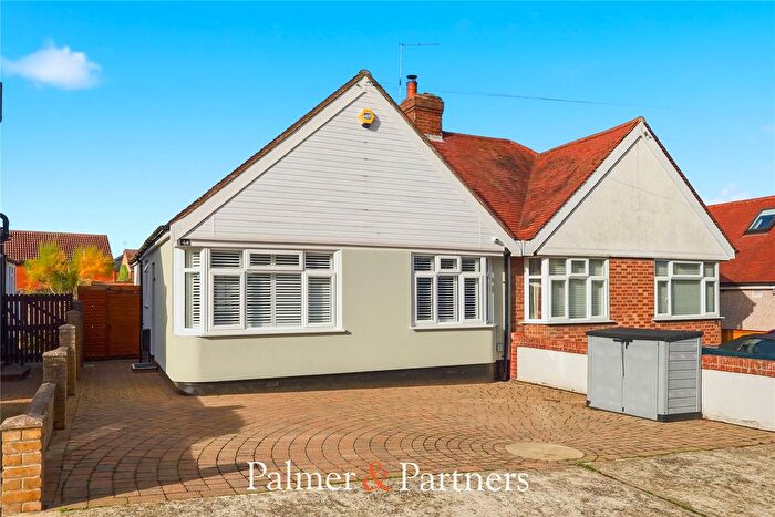 2 Bedroom Bungalow For Sale In Stewart Road, Chelmsford, Essex, CM2