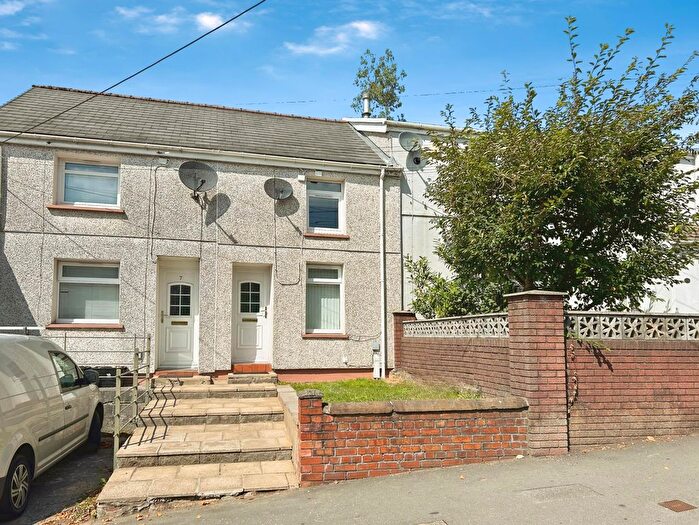 2 Bedroom Terraced House To Rent In High Street, Merthyr Tydfil, CF48
