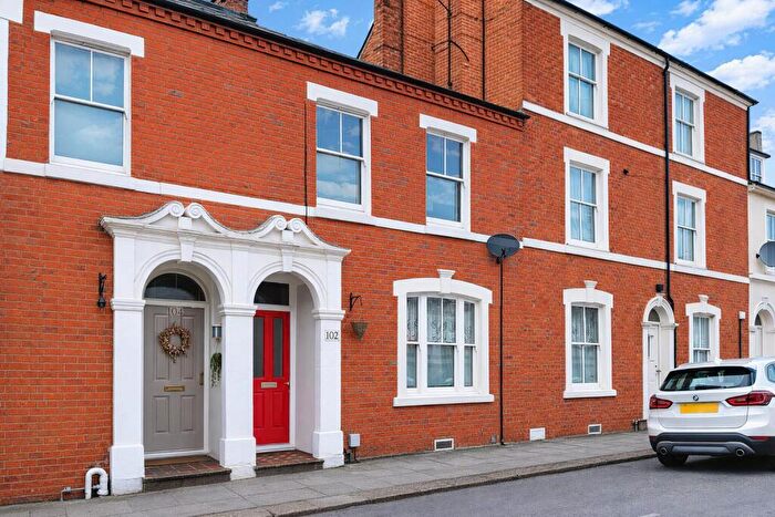 4 Bedroom Terraced House For Sale In Lower Thrift Street, Northampton, NN1