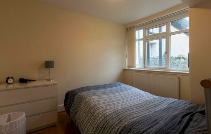 1 Bedroom Private Hall To Rent In The Walk, Roath, CF24