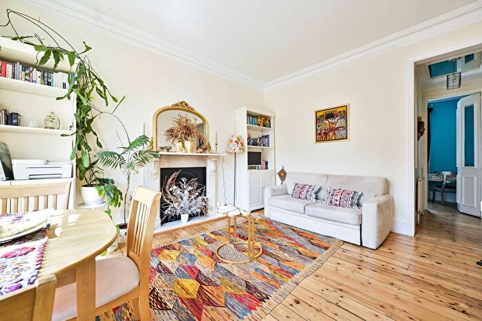 1 Bedroom Flat To Rent In Avonmore Road, West Kensington, London, W14