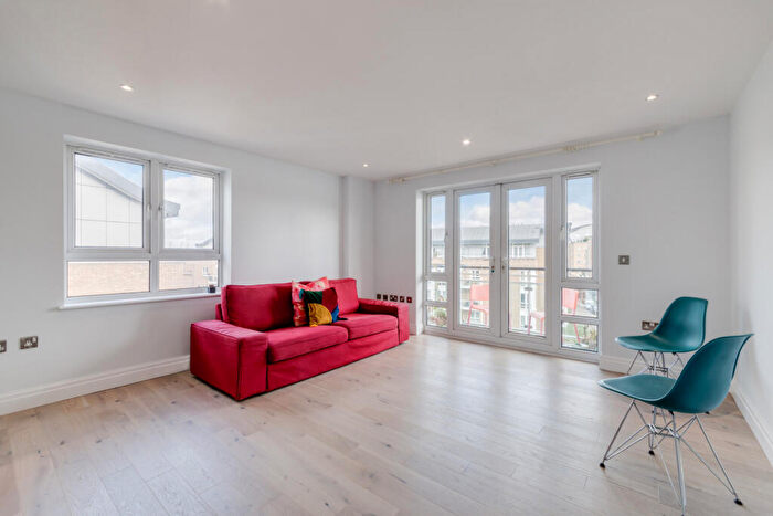 2 Bedroom Flat For Sale In St. Davids Square, Cubitt Town, E14