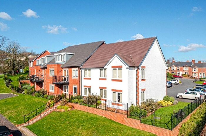 1 Bedroom Flat For Sale In South Lawn, Sidmouth, Devon, EX10