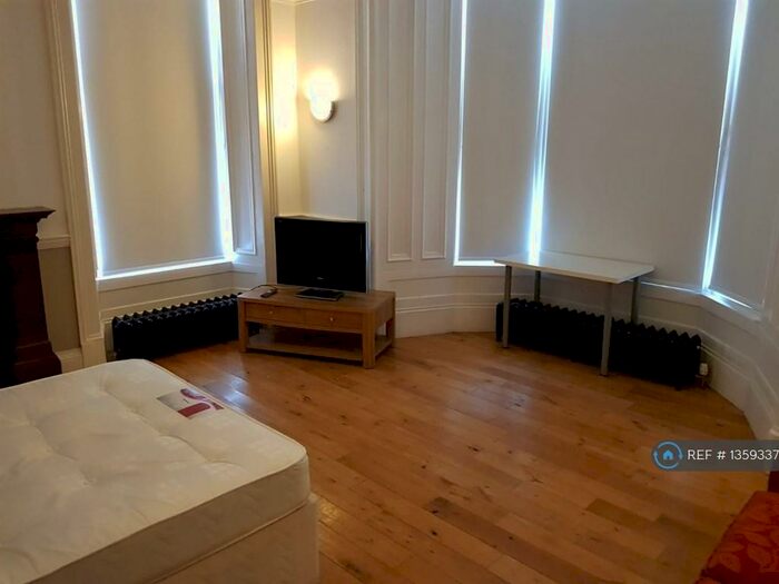 5 Bedroom Maisonette To Rent In Derby Street, Glasgow, G3