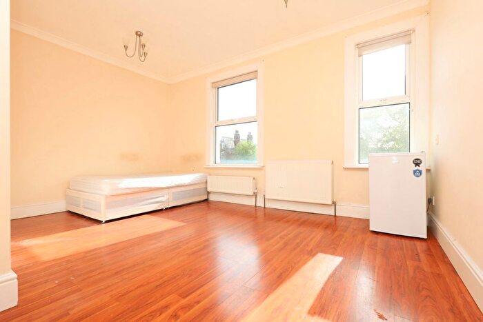 Studio To Rent In Bower Lane, Maidstone, ME16