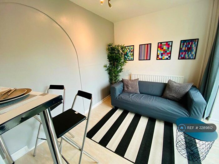 4 Bedroom Semi-Detached House To Rent In John Rous Avenue, Coventry, CV4