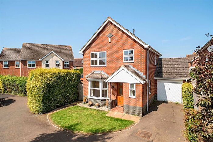 3 Bedroom Detached House For Sale In Sharps Field, Headcorn, Ashford, TN27