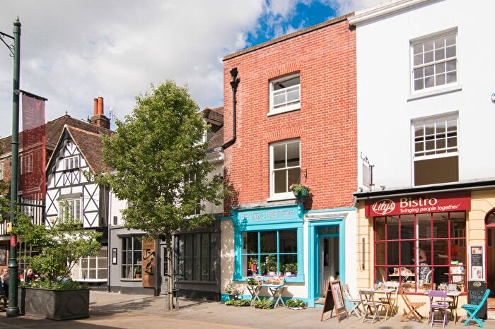 4 Bedroom Flat To Rent In Canterbury, CT1
