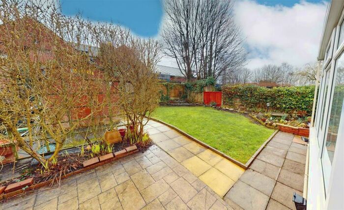 2 Bedroom Semi-Detached Bungalow For Sale In Holcombe Close, Kearsley, Bolton, BL4