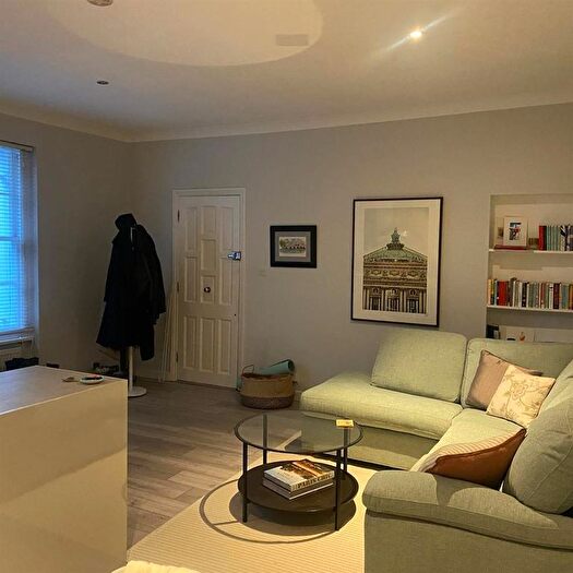 1 Bedroom Flat To Rent In Eccleston Square, London, SW1V