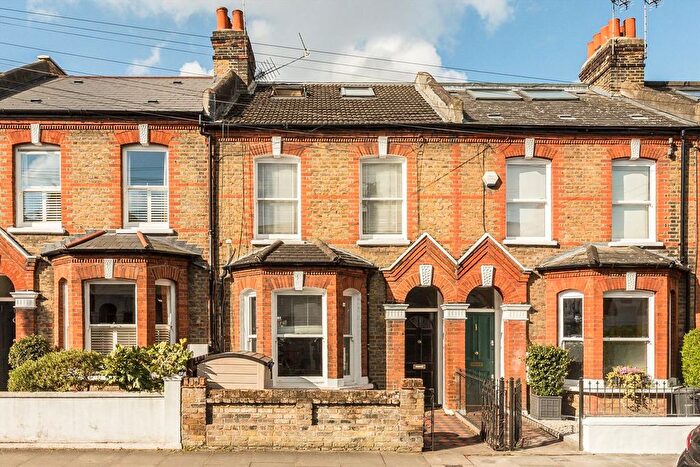 1 Bedroom Flat To Rent In Brocklebank Road, London, SW18