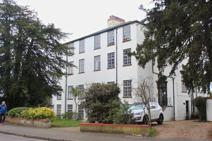 2 Bedroom Flat To Rent In Berrylands Road, Surbiton, KT5