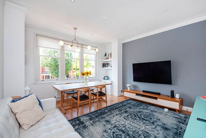 2 Bedroom Flat For Sale In Marchwood Crescent, Ealing, London, W5