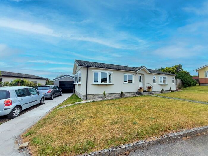 3 Bedroom Detached Bungalow For Sale In Trevadlock Hall Park, Launceston, PL15