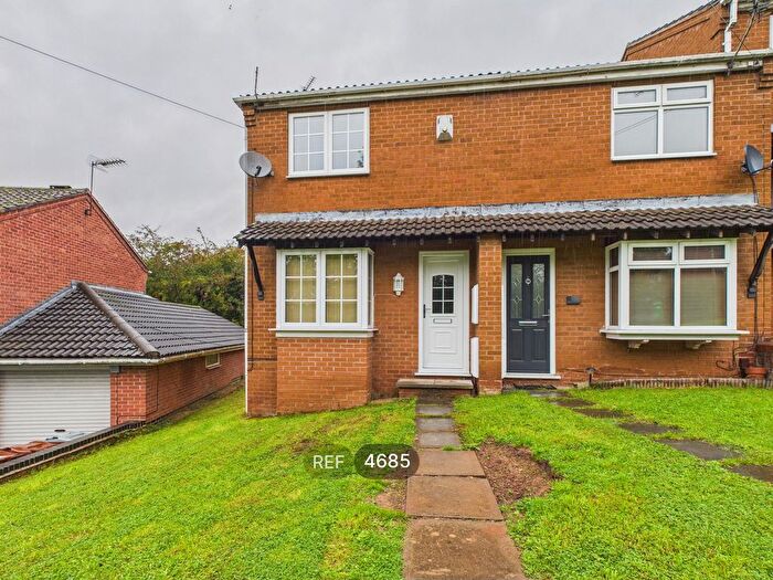 2 Bedroom End Terrace House To Rent In Mickleborough Avenue, Nottingham, NG3