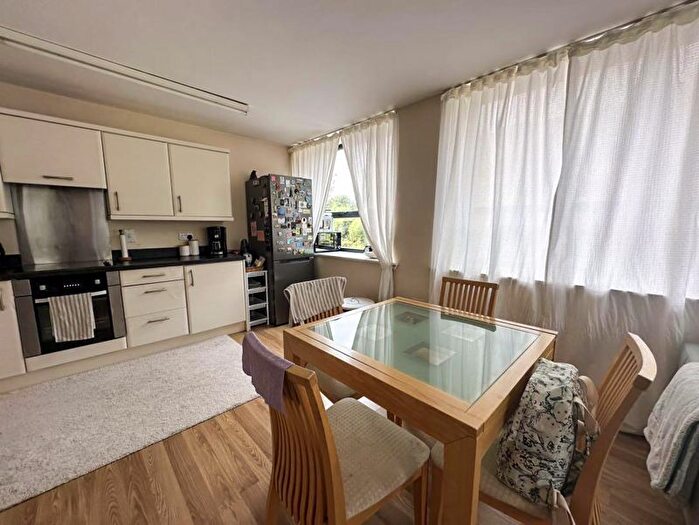 2 Bedroom Flat To Rent In Wood, Lower Bristol Road, Bath, BA2