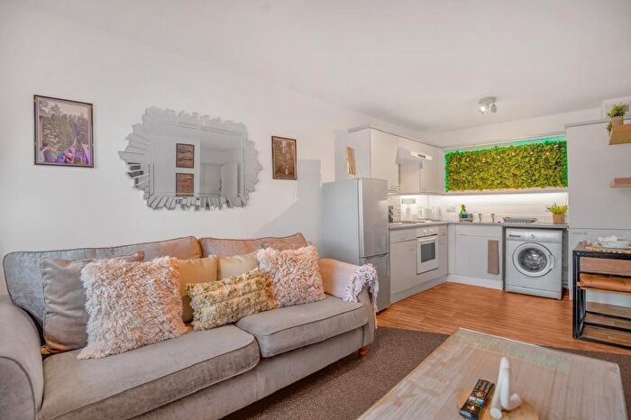 1 Bedroom Flat For Sale In Old Snow Hill, Birmingham, B4
