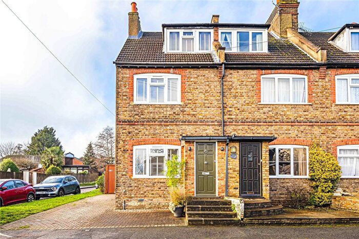 3 Bedroom End Terrace House For Sale In Alexandra Road, Kings Langley, Hertfordshire, WD4