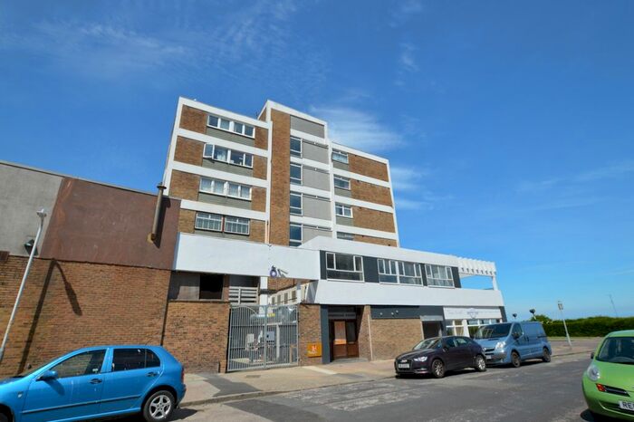 2 Bedroom Flat To Rent In Edgar Road, Cliftonville, Margate, CT9