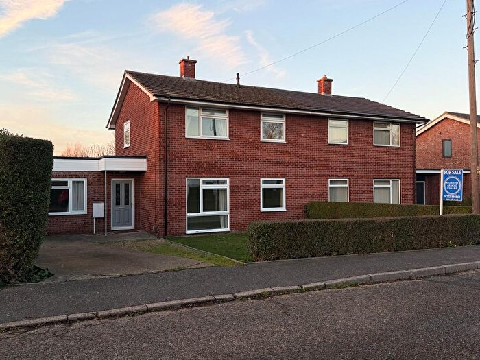 3 Bedroom Semi-Detached House For Sale In Westfield Road, Great Shelford, Cambridge, CB22