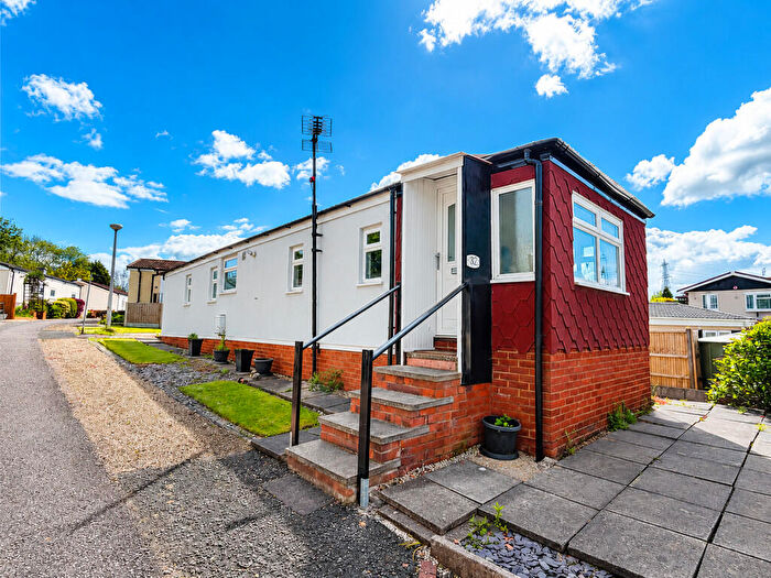 2 Bedroom Mobile Home For Sale In Mill Farm Park, Bulkington, CV12