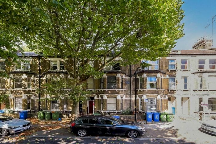 5 Bedroom Town House To Rent In Searles Road, London, SE1
