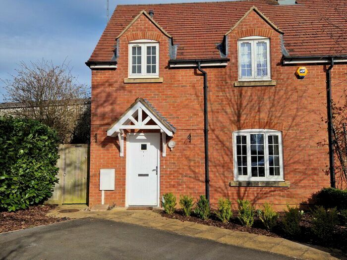 3 Bedroom End Of Terrace House To Rent In Rochester Close, Middleton Cheney, Oxon, OX17