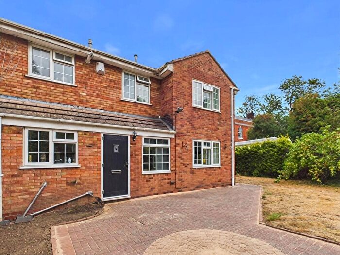2 Bedroom Semi-Detached House For Sale In Newstead, Tamworth, B79