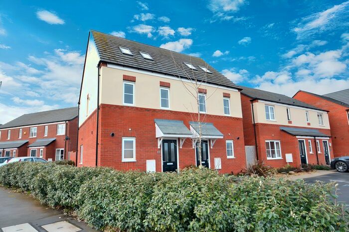 3 Bedroom Semi Detached House To Rent In Farmers Gate, Newport, TF10