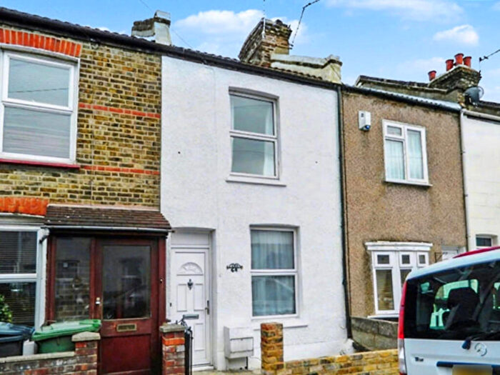 3 Bedroom Terraced House To Rent In Bayly Road, Dartford, DA1