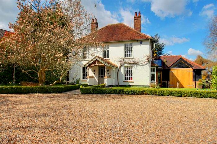 6 Bedroom House For Sale In Lycrombe Road, Chesham, HP5
