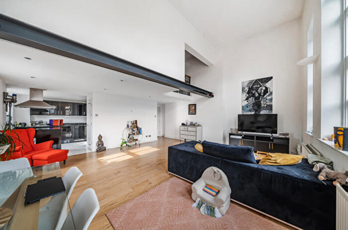 2 Bedroom Apartment To Rent In Linstead Street, West Hampstead, NW6